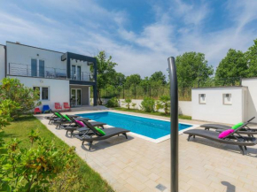 Holiday Home Mirna by Interhome